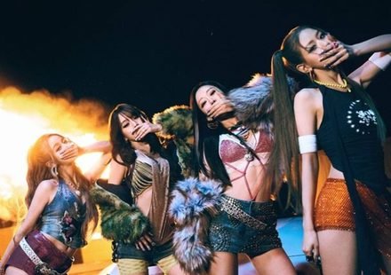 Who is she (Japanese Ver.) Lyrics