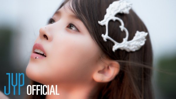휙 (WHIP) Lyrics